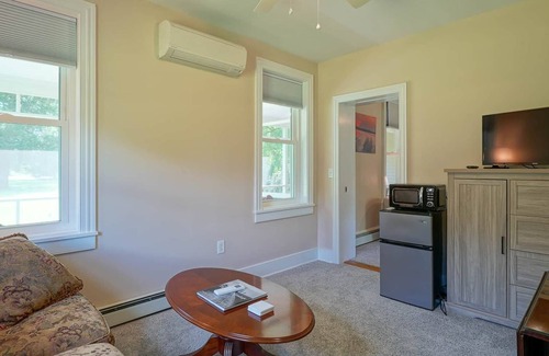 Still Pond Apartment | Beachcomber Suite