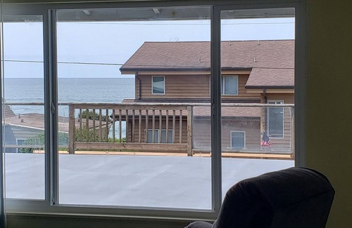 Gleneden Beach Apartment | Beachcombers Haven - Family and Group event lodging on the central Oregon Coast!