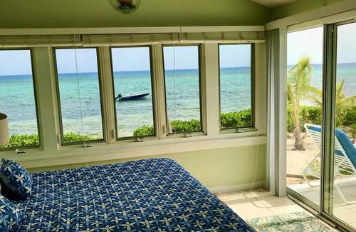 Little Cayman House | Beachcombers Paradise--Awesome Sea Views!-Beachfront Getaway!