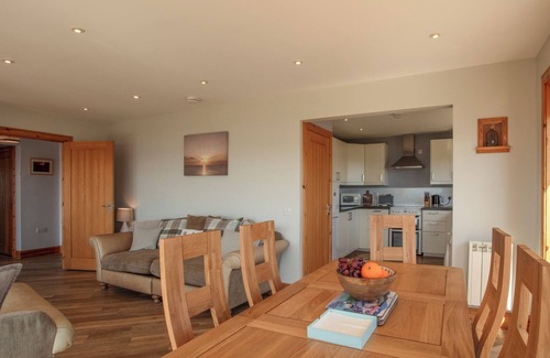 Aisgernis Cottage | BEACHCOMBERS, pet friendly in Daliburgh, Isle Of South Uist