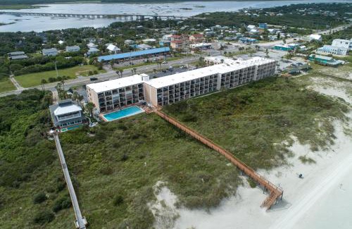 Crescent Beach Apartment | Beachers Lodge 307