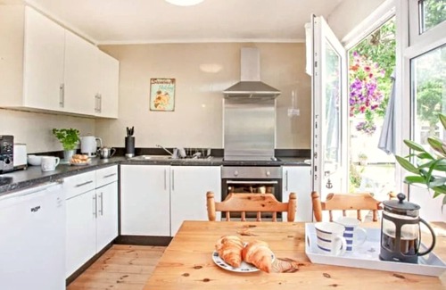 Dawlish Warren Ski Chalet | Beaches, 2 Bedroom Chalet On the 4*Welcome Holiday Park, Dawlish Warren, Devon