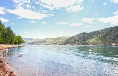 Wapato Point House | Beaches and Breezes on Wapato - 4 Bed 4 Bath Vacation home in Wapato Point