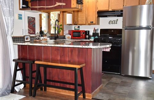 Mid-Coast and Islands Cottage | Beaches, Boating, Cool Ocean Breezes, Trails & Incredible Views! Max 2 people.