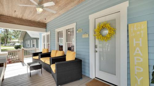 Palm Harbor House | Beaches, Parks, Downtown, Trail, Breweries, Bikes, Gameroom