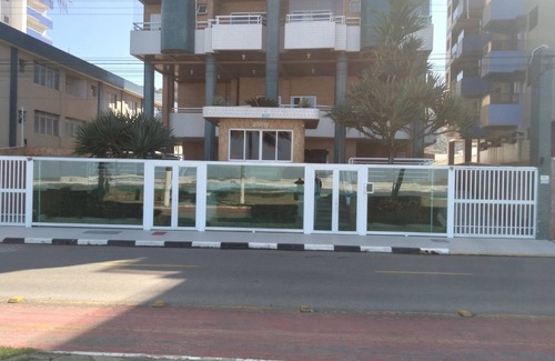 Balneario Umurama Apartment | Beachfront apartment with 3 bedrooms and 2 parking spaces, fully furnished for the season