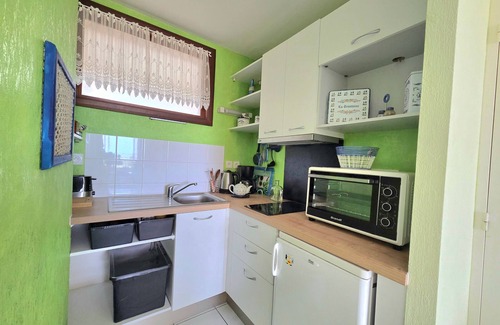 Saint-Brevin-les-Pins Apartment | Beachfront 1-Bedroom Apartment with Balcony in Saint-Brevin-les-Pins