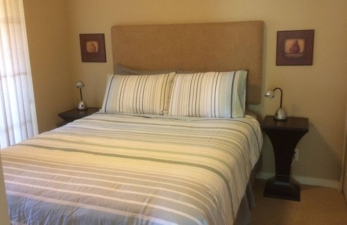 Okanagan-Similkameen Condo | Beachfront 2-bedroom condo with spacious patio in exclusive Casa del Lago