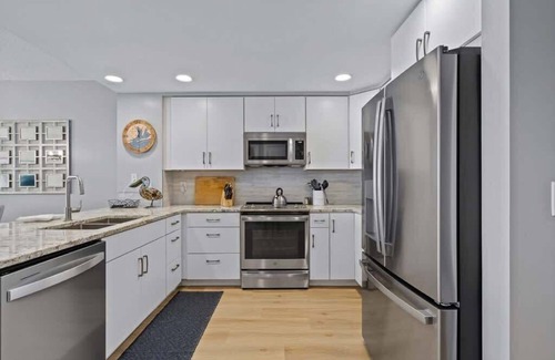 Villa Primera Condo | Beachfront 2BR Condo ~ Fully-Equipped + Washer/Dryer