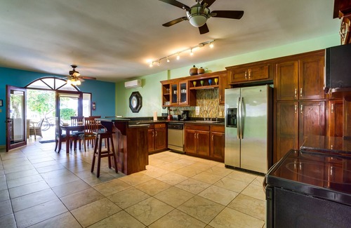 Placencia Villa | Beachfront 2BR Villa with Pool & Spacious Layout