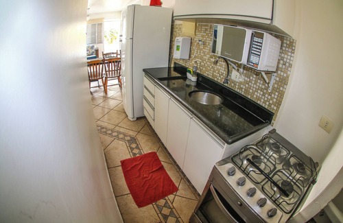 Tombo Apartment | Beachfront - 3 bedrooms + air conditioning, 2 bathrooms, living room, kitchen, 1 garage, Wi-Fi and bed linen