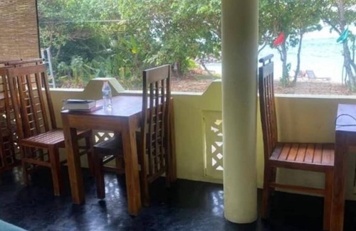Midigama Villa | Beachfront 4-bedroom villa in fabulous Ahangama!