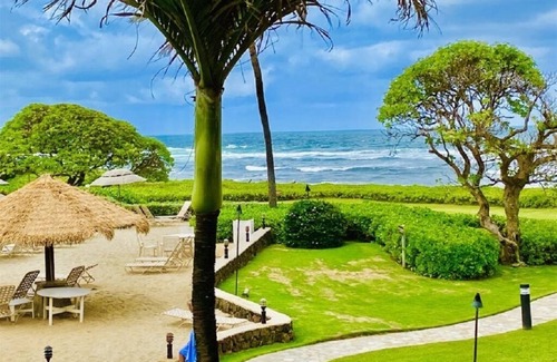 Hanamaulu Condo | Beachfront 4 Star Resort, Oceanview Room, Restaurants on site, 4 Beautiful Pools