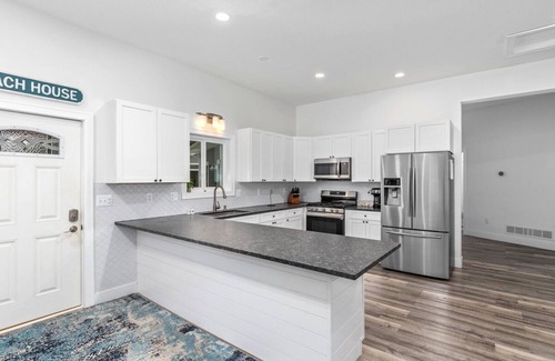 Silver Lake House | Beachfront 5-bedroom vacation home