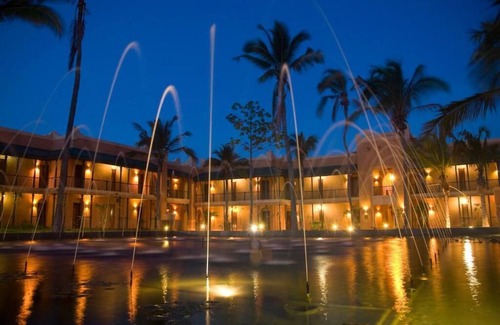 Pemba House | Beachfront Accommodations! Luxurious Room w/Balcony, 4 Pools and Free Parking!