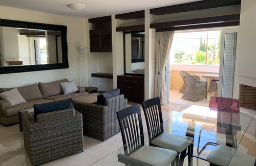 Kato Almiri Apartment | Beachfront Almiri flat