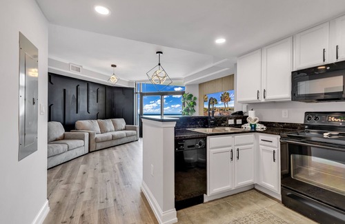 Myrtle Beach House | Beachfront Anderson Condos by Hosteeva