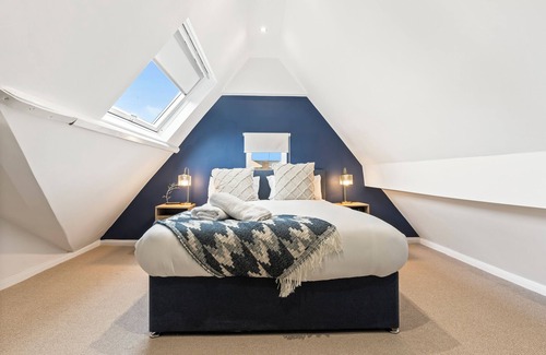 Redcar Hotel | Beachfront Aparthotel, Seaview Penthouse with free parking and WI-FI #10