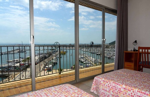 L'Estartit Apartment | Beachfront Apartment in Spain with Pool