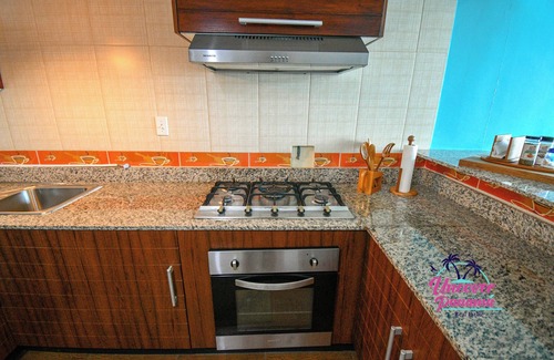 Playa Blanca Apartment | Beachfront Apartment in Farallón