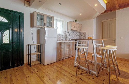 Ipsos Apartment | Beachfront Apartment in Ipsos, Corfu – Stunning Seaviews, Steps from the Sand