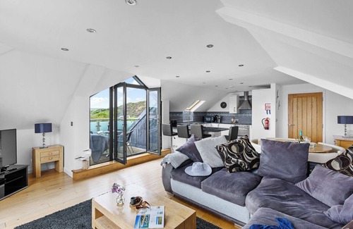 Rock Apartment | Beachfront apartment in Rock - Parking - Sea Views