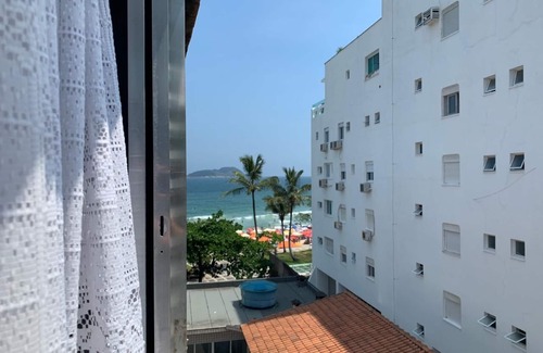 Tombo Apartment | Beachfront Apartment - On the best beach in Guarujá