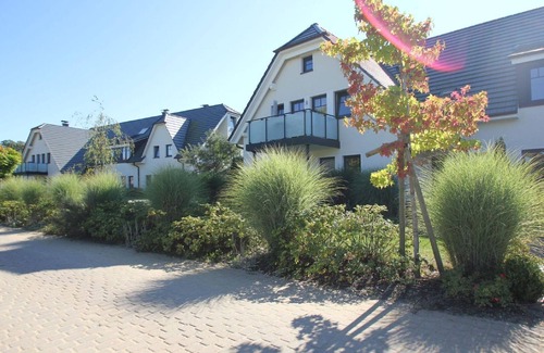 Lobbe Apartment | Beachfront apartment with terrace, use of swimming pool and sauna - Rex Rugia apartment 13-4