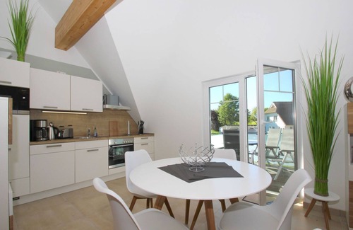 Gohren Apartment | Beachfront apartment with balcony, use of swimming pool and sauna - Rex Rugia apartment 13-5 -