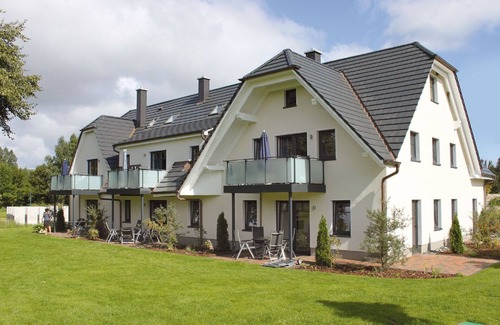 Gohren Apartment | Beachfront apartment with balcony, use of swimming pool and sauna - Rex Rugia apartment 13-5 -