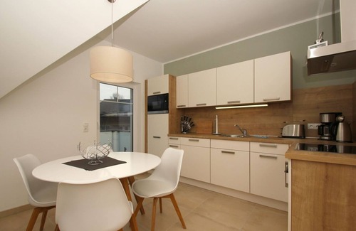 Gohren Apartment | Beachfront apartment with balcony, use of swimming pool and sauna - Rex Rugia apartment 13-8 -