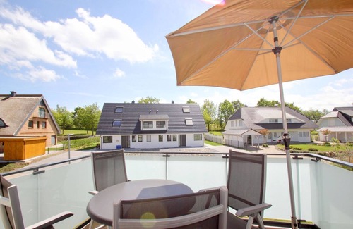 Gohren Apartment | Beachfront apartment with balcony, use of swimming pool and sauna - Rex Rugia apartment 14-6 -