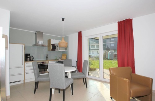 Gohren Apartment | Beachfront apartment with terrace, use of swimming pool and sauna - Rex Rugia apartment 14-1