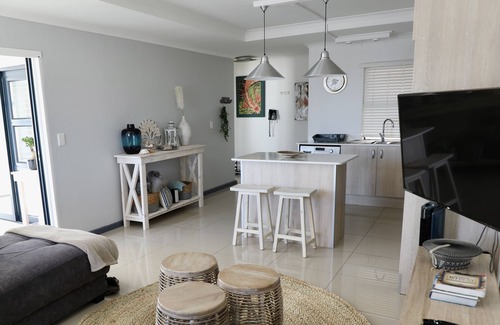 Big Bay Apartment | Beachfront Apartment Big Bay