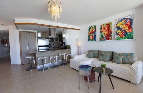 Villas Del Mar Apartment | Beachfront at Marbella W/Pano View, Full Kitchen