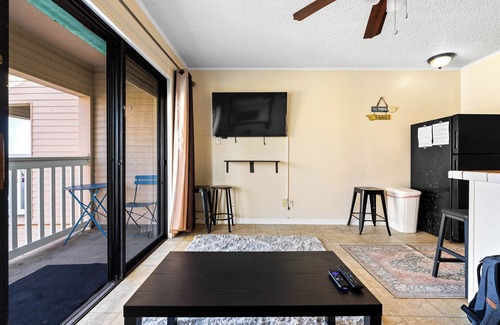 North Beach House | Beachfront Bargain! * Texas Gulf Coast!