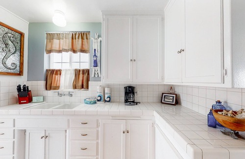 Townsite House | Beachfront beauty steps from the sand with views, vibes, and a private BBQ patio