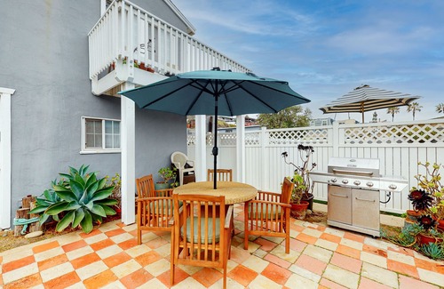 Townsite House | Beachfront beauty steps from the sand with views, vibes, and a private BBQ patio