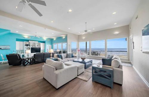 Indian Beach House | Beachfront Beauty with Hot Tub - 10 Steps to Sand