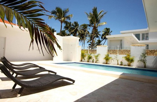 Cabarete Apartment | Beachfront bedroom in cozy villa with pool