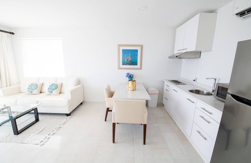 Pos Chiquito Apartment | Beachfront Bella Horizonte 1