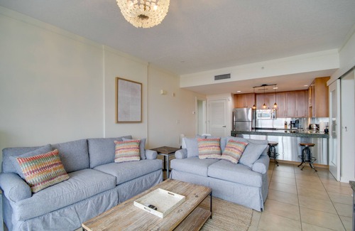 Biloxi Condo | Beachfront Biloxi Condo: Balcony & Community Perks