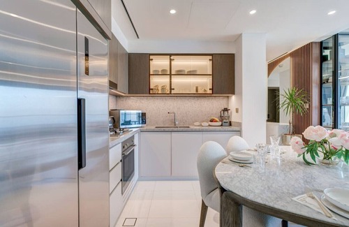 Dubai Marina Apartment | Beachfront Bliss 2Bedroom in Grand Bleu