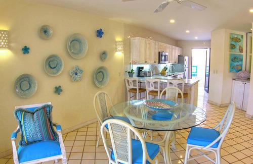 Centro Condo | Beachfront Bliss | Barbecue, Firepit, Patio & More
