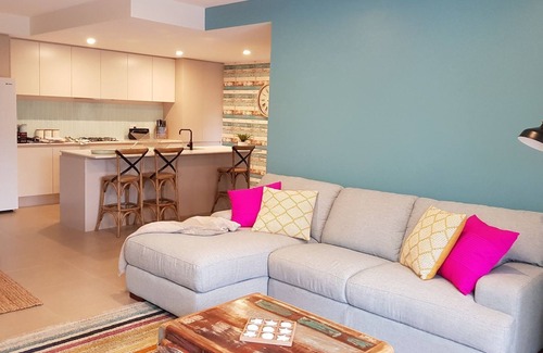 Huskisson Apartment | Beachfront Boogaloo - 5% discount for 7 night stay