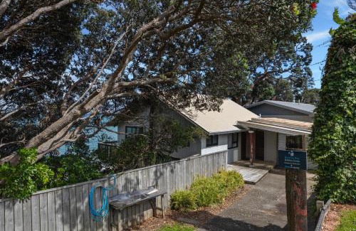 Te Kaha House | Beachfront Breakaway