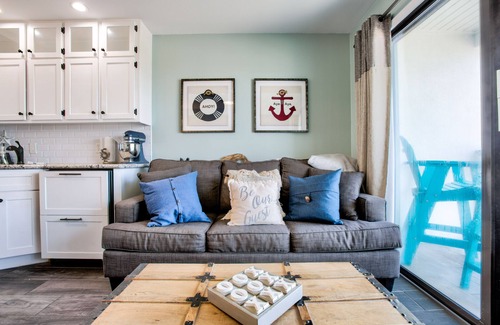 Galveston Condo | Beachfront Breeze! Front Row/Heated Pool/Unobstructed Ocean Views!