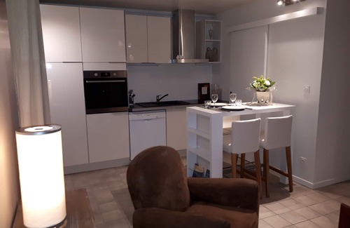 Donville-les-Bains House | Beachfront cottage, terrace and private parking