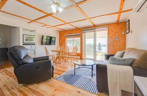 Magnetawan House | Beachfront Cabin #5- Maijac Resort & Marina