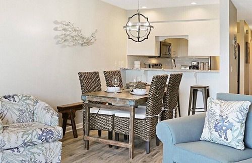 Lower Grand Lagoon House | Beachfront! Close to Schooners and St. Andrews St Park. Park at front door! 8PPL